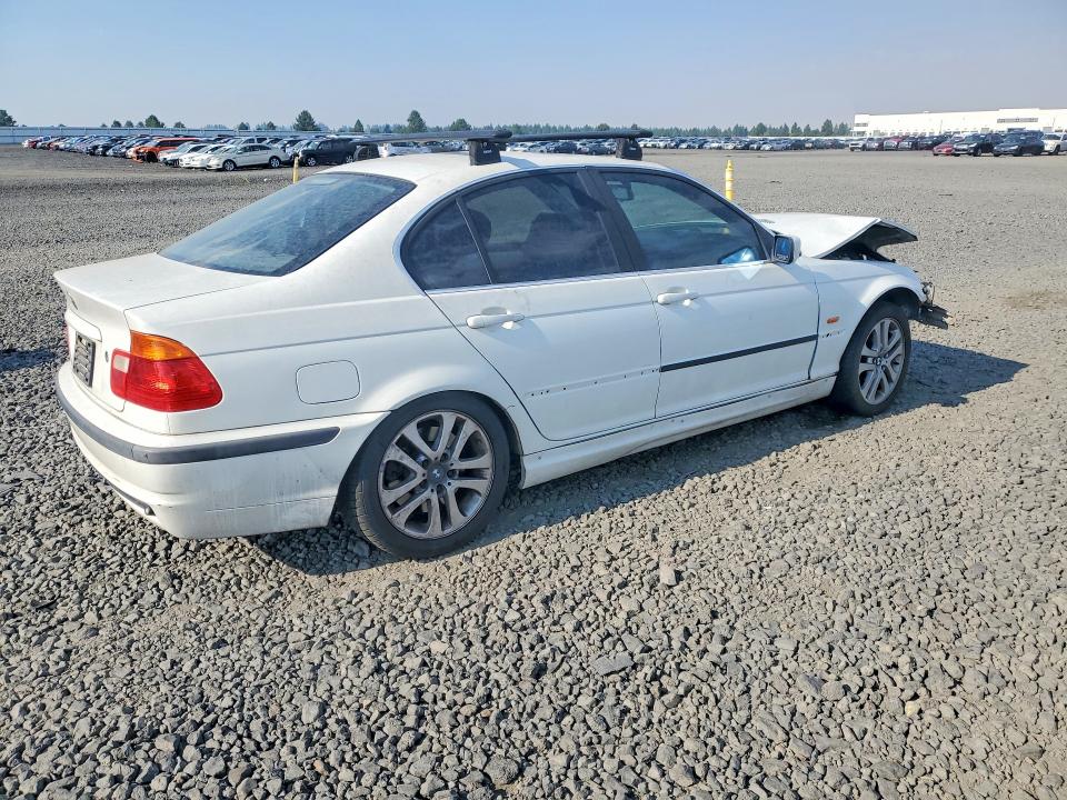 61066086 :رقم المزاد ، WBAAV53461JS96877 vin ، 2001 Bmw 330 مزاد بيع