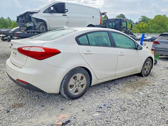61996126 :رقم المزاد ، KNAFX4A62F5303046 vin ، 2015 Kia Forte مزاد بيع