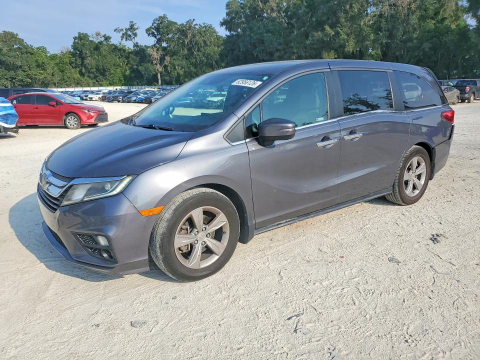 Продажа на аукционе авто 2018 Honda Odyssey, vin: 5FNRL6H56JB067951, номер лота: 62956126