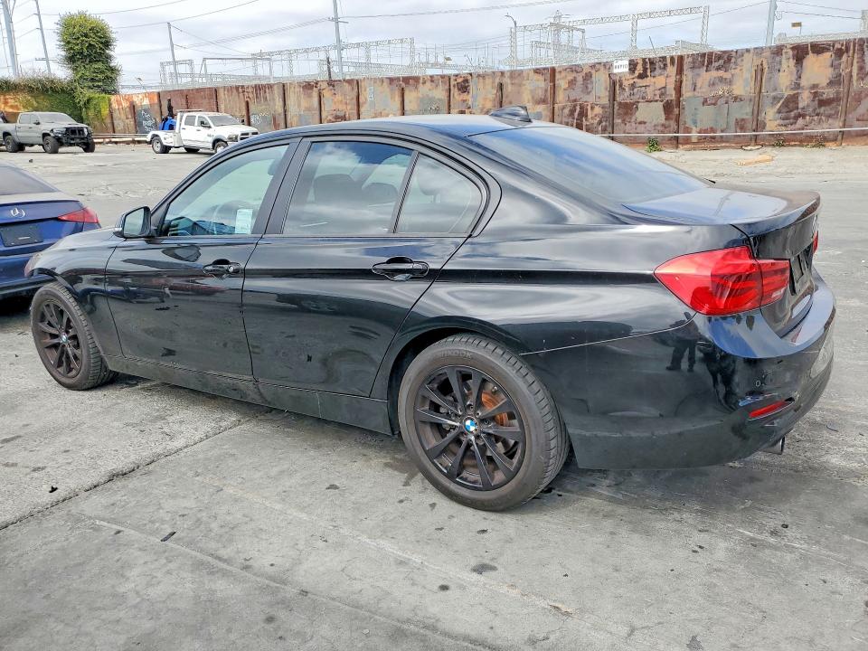 2017 Bmw 320 მანქანა იყიდება აუქციონზე, vin: WBA8E1G39HNU18885, აუქციონის ნომერი: 61586476