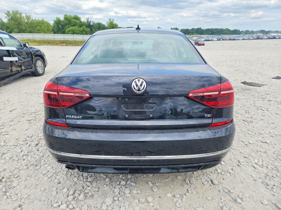 62127826 :رقم المزاد ، 1VWAA7A39JC032087 vin ، 2018 Volkswagen Passat مزاد بيع