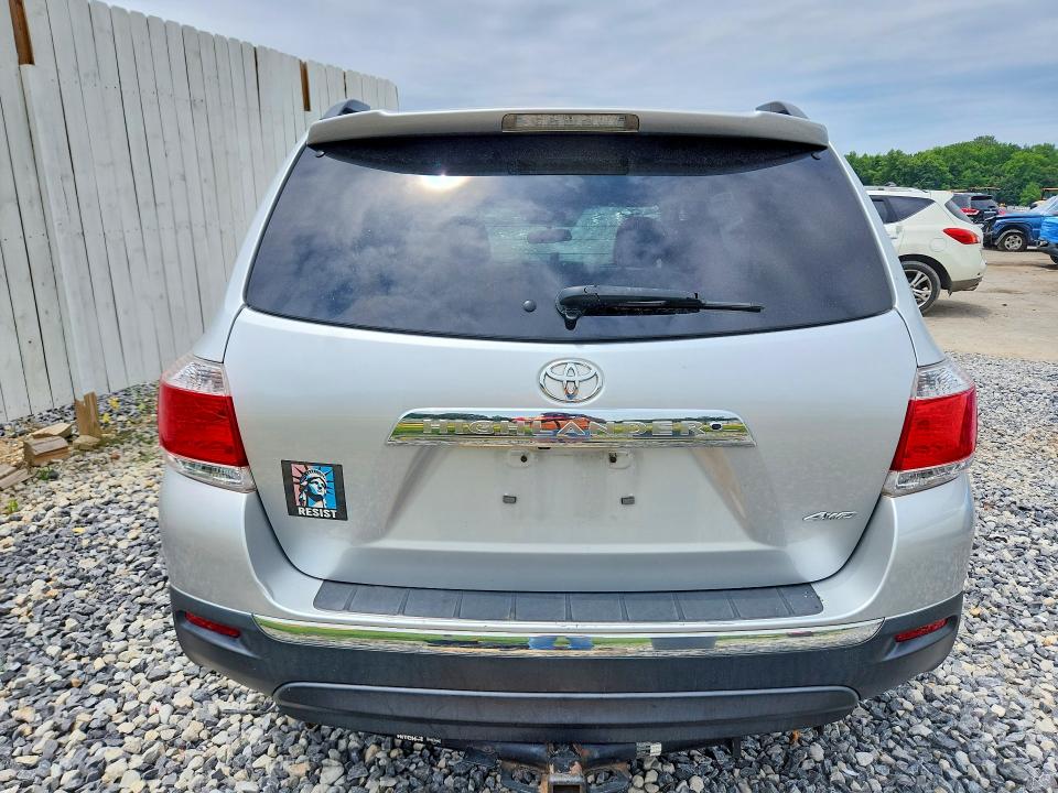 2013 Toyota Highlander მანქანა იყიდება აუქციონზე, vin: 5TDBK3EH9DS184053, აუქციონის ნომერი: 62259116