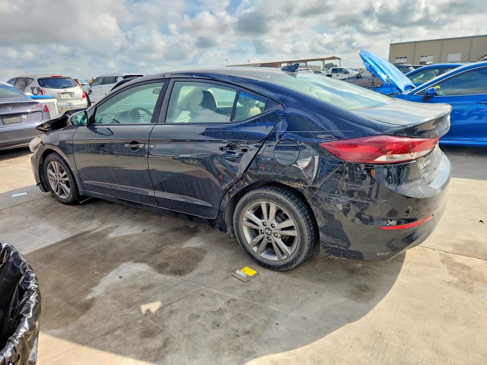 60968676 :رقم المزاد ، KMHD84LF6HU061502 vin ، 2017 Hyundai Elantra مزاد بيع