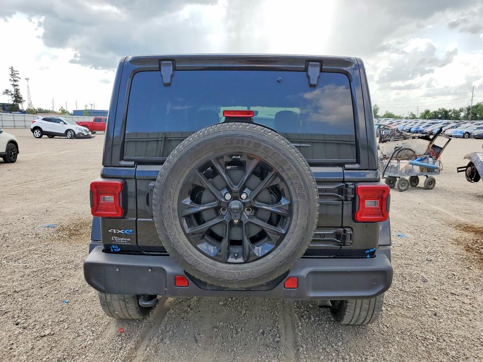 61552576 :رقم المزاد ، 1C4JJXP62MW699056 vin ، 2021 Jeep Wrangler Unlimited مزاد بيع
