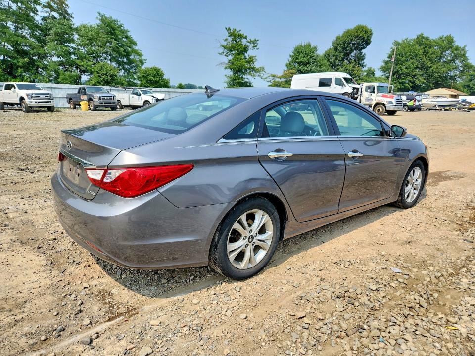2011 Hyundai Sonata მანქანა იყიდება აუქციონზე, vin: 5NPEC4AC0BH123137, აუქციონის ნომერი: 61042956