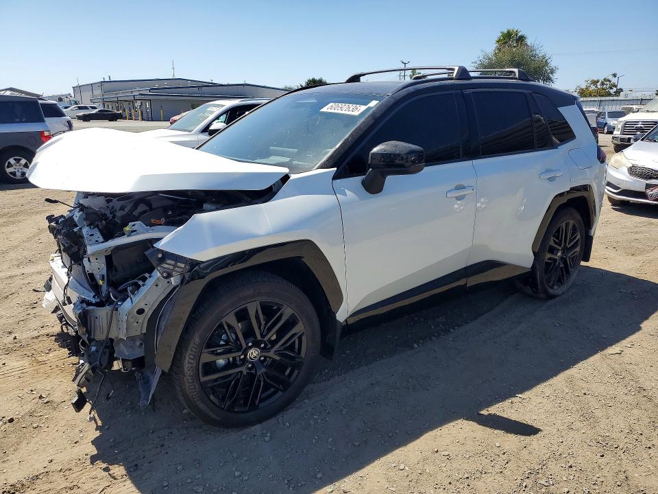 Auction sale of the 2026 Toyota Rav4, vin: JTM6CRAV1TJ002399, lot number: 60692636