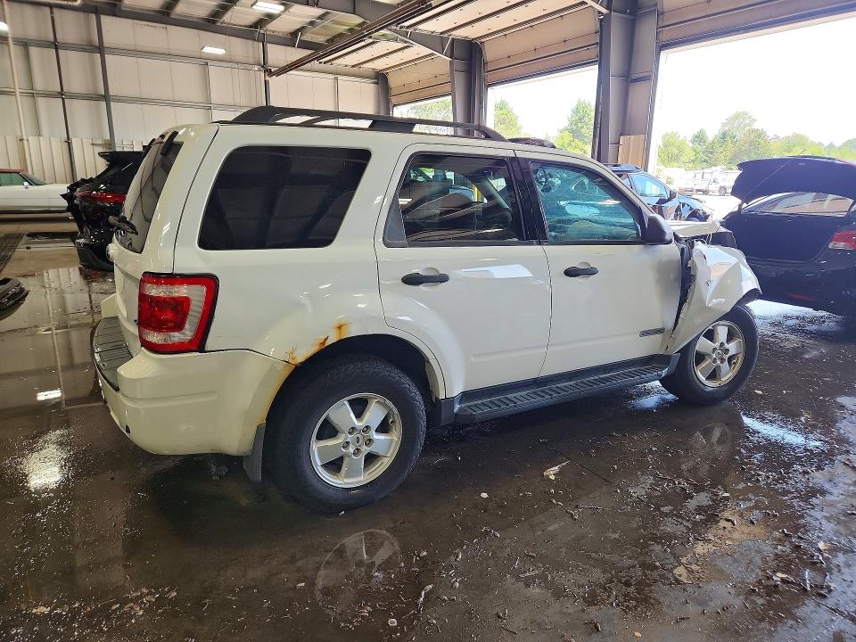 Продажа на аукционе авто 2008 Ford Escape, vin: 1FMCU93158KB89721, номер лота: 61505686