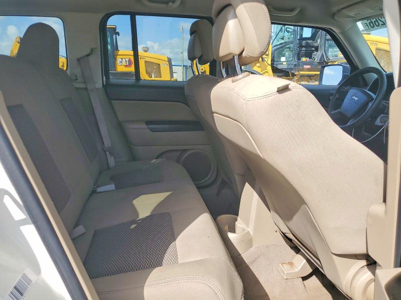 61048266 :رقم المزاد ، 1J4NT2GB2AD622040 vin ، 2010 Jeep Patriot مزاد بيع