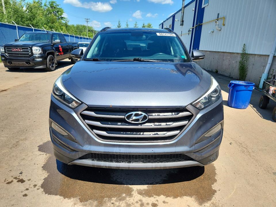 2016 Hyundai Tucson მანქანა იყიდება აუქციონზე, vin: KM8J3CA22GU033884, აუქციონის ნომერი: 60741726