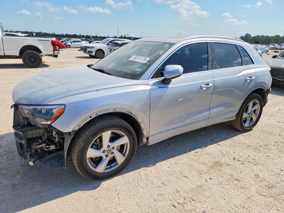 59311176 :رقم المزاد ، WA1AECF35L1006703 vin ، 2020 Audi Q3 مزاد بيع