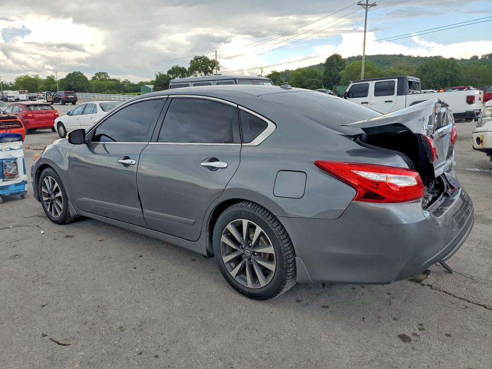 2017 Nissan Altima მანქანა იყიდება აუქციონზე, vin: 1N4AL3AP1HC118812, აუქციონის ნომერი: 61081136