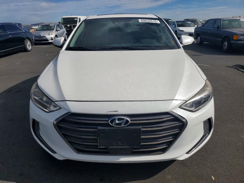 60632616 :رقم المزاد ، 5NPD84LF8HH085766 vin ، 2017 Hyundai Elantra مزاد بيع
