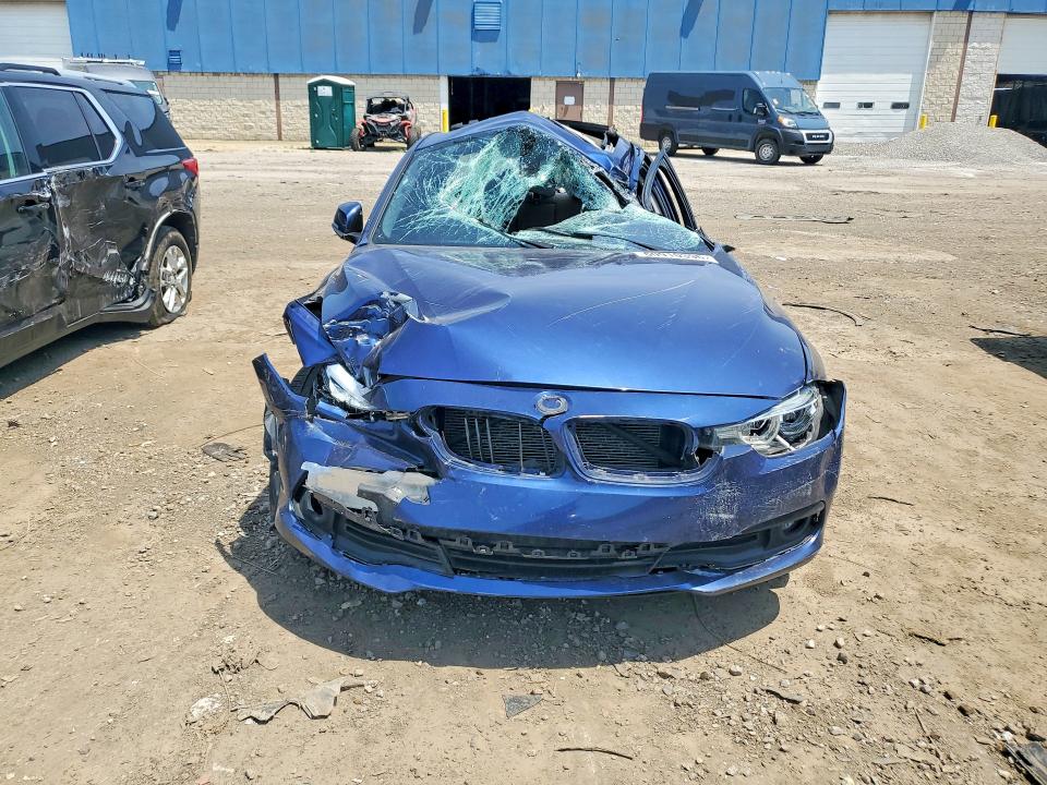 Продаж на аукціоні авто 2018 Bmw 320, vin: WBA8A3C53JA488331, номер лоту: 60910396