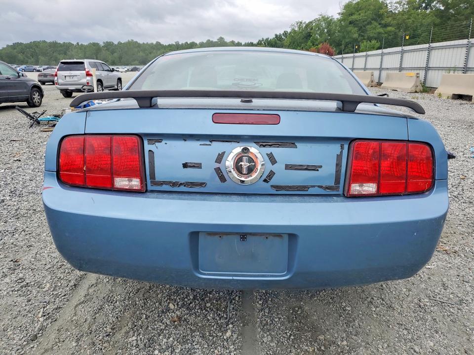 62035546 :رقم المزاد ، 1ZVFT80N275296032 vin ، 2007 Ford Mustang مزاد بيع