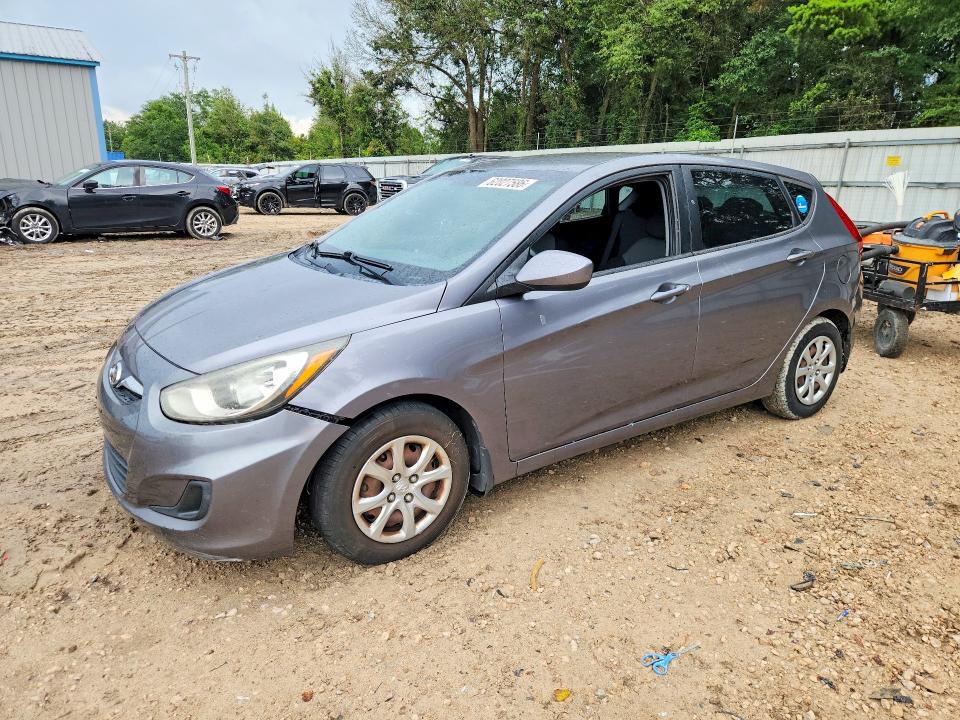 62027586 :رقم المزاد ، KMHCT5AE7DU123638 vin ، 2013 Hyundai Accent مزاد بيع