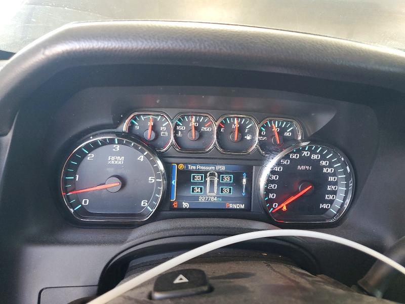 2015 Chevrolet Suburban მანქანა იყიდება აუქციონზე, vin: 1GNSKJKC8FR222281, აუქციონის ნომერი: 62017906