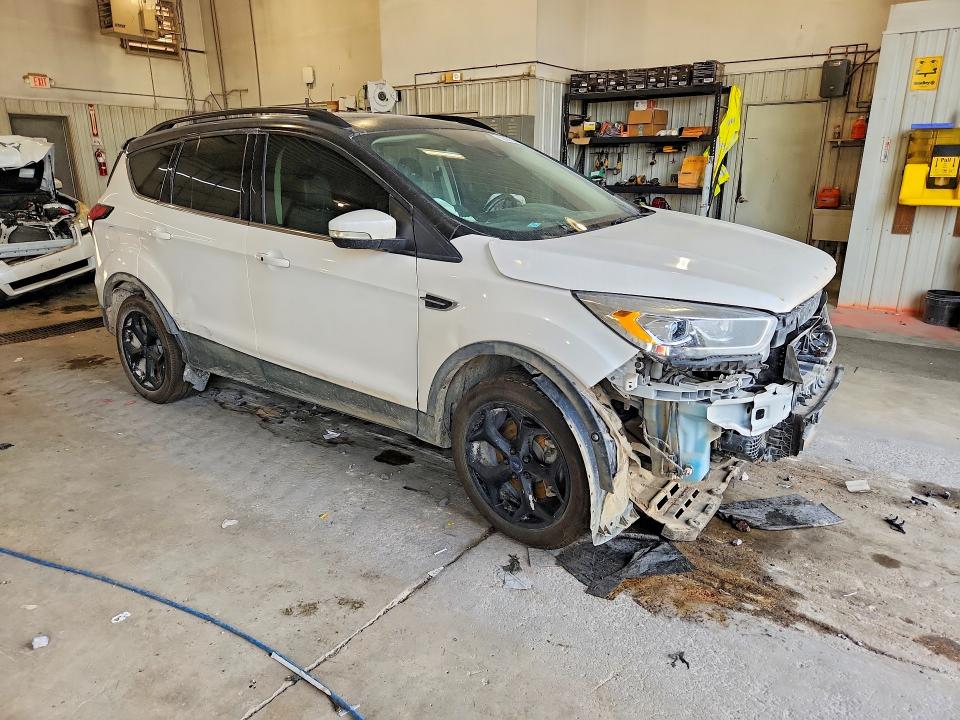 62307736 :رقم المزاد ، 1FMCU9J98KUA70226 vin ، 2019 Ford Escape مزاد بيع