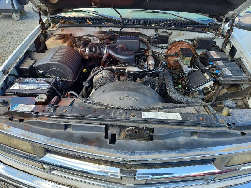 1999 Chevrolet Suburban მანქანა იყიდება აუქციონზე, vin: 3GNFK16R8XG127205, აუქციონის ნომერი: 62906766