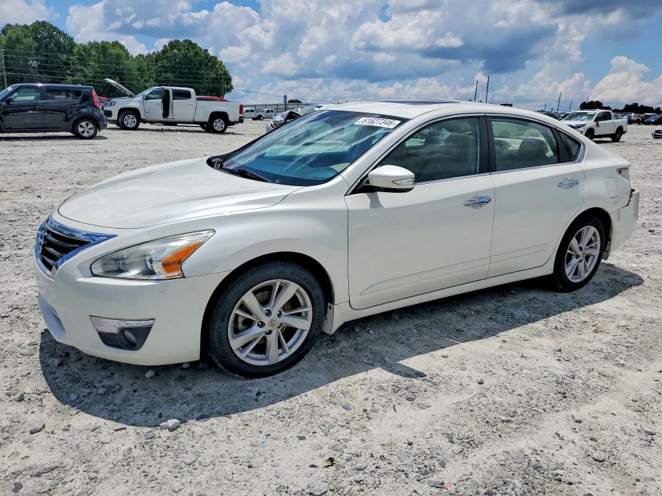 Продажа на аукционе авто 2015 Nissan Altima, vin: 1N4AL3AP9FC569810, номер лота: 61627346