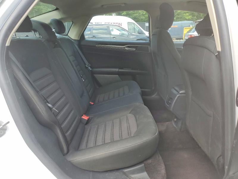 60261086 :رقم المزاد ، 3FA6P0LUXHR344022 vin ، 2017 Ford Fusion مزاد بيع