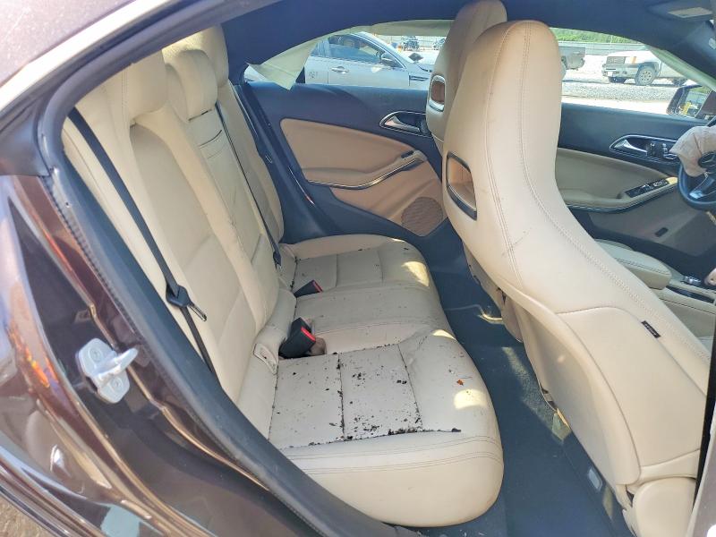 61219016 :رقم المزاد ، WDDSJ4EB1JN567870 vin ، 2018 Mercedes-benz Cla مزاد بيع