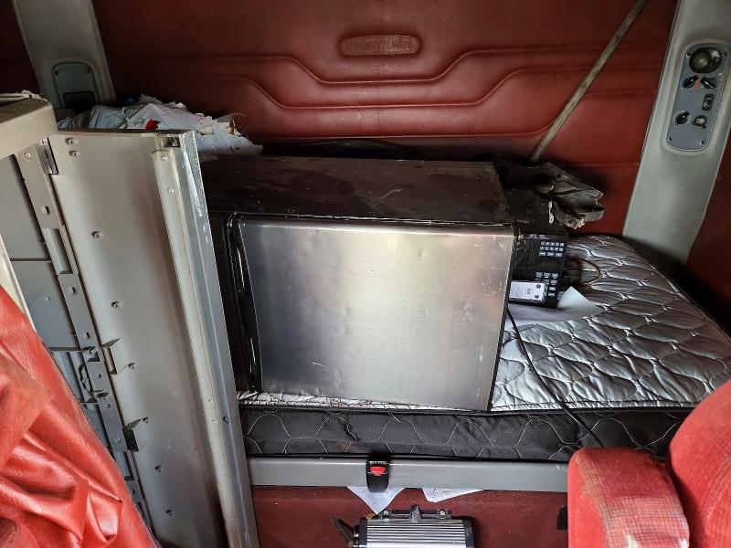 2003 Freightliner Conventional მანქანა იყიდება აუქციონზე, vin: 1FUJA6CK53LM08135, აუქციონის ნომერი: 60771676