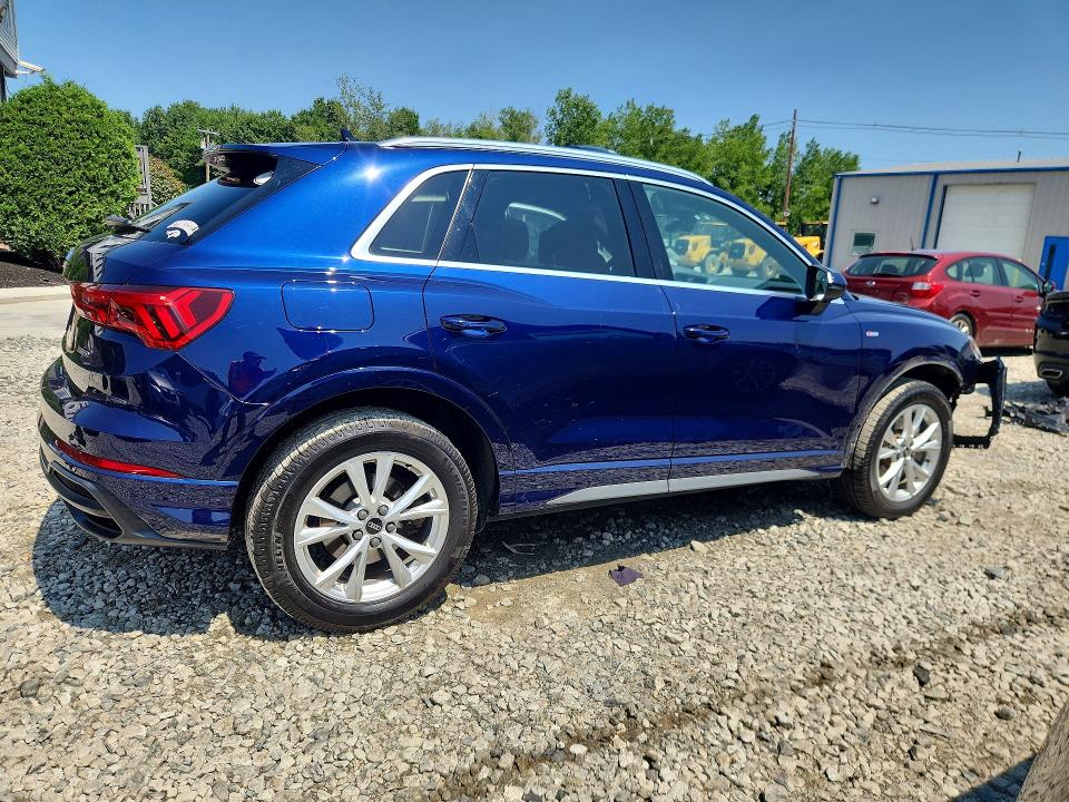 62209616 :رقم المزاد ، WA1DECF38M1017080 vin ، 2021 Audi Q3 مزاد بيع