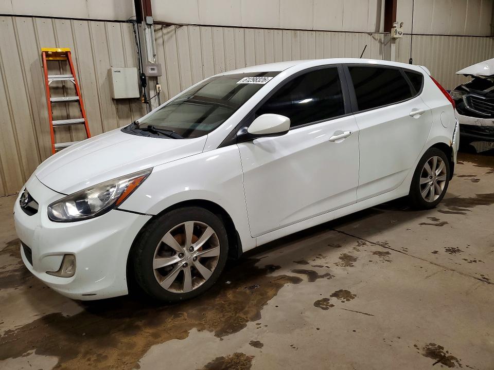 2012 Hyundai Accent მანქანა იყიდება აუქციონზე, vin: KMHCU5AEXCU037364, აუქციონის ნომერი: 61298326
