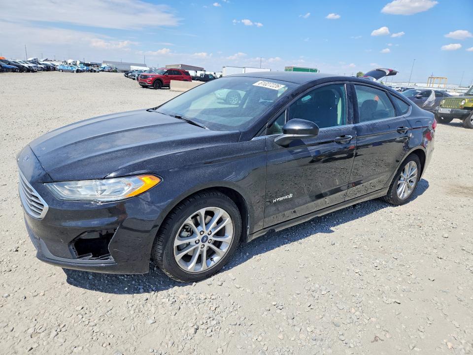 61027226 :رقم المزاد ، 3FA6P0LU5KR143801 vin ، 2019 Ford Fusion مزاد بيع
