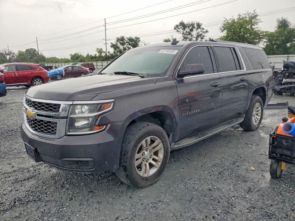2015 Chevrolet Suburban მანქანა იყიდება აუქციონზე, vin: 1GNSCJKC5FR581696, აუქციონის ნომერი: 62798306