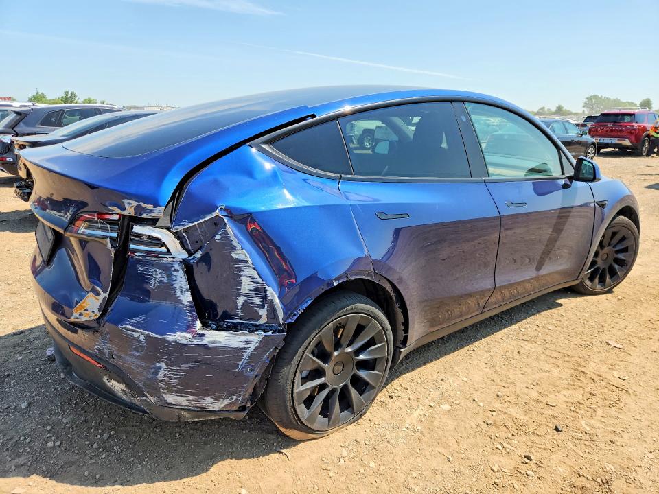 Продажа на аукционе авто 2021 Tesla Model Y, vin: 5YJYGDEE9MF121126, номер лота: 60930246