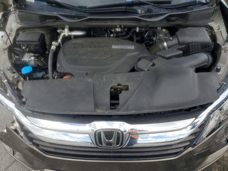 59555406 :رقم المزاد ، 5FNRL6H71JB020327 vin ، 2018 Honda Odyssey مزاد بيع
