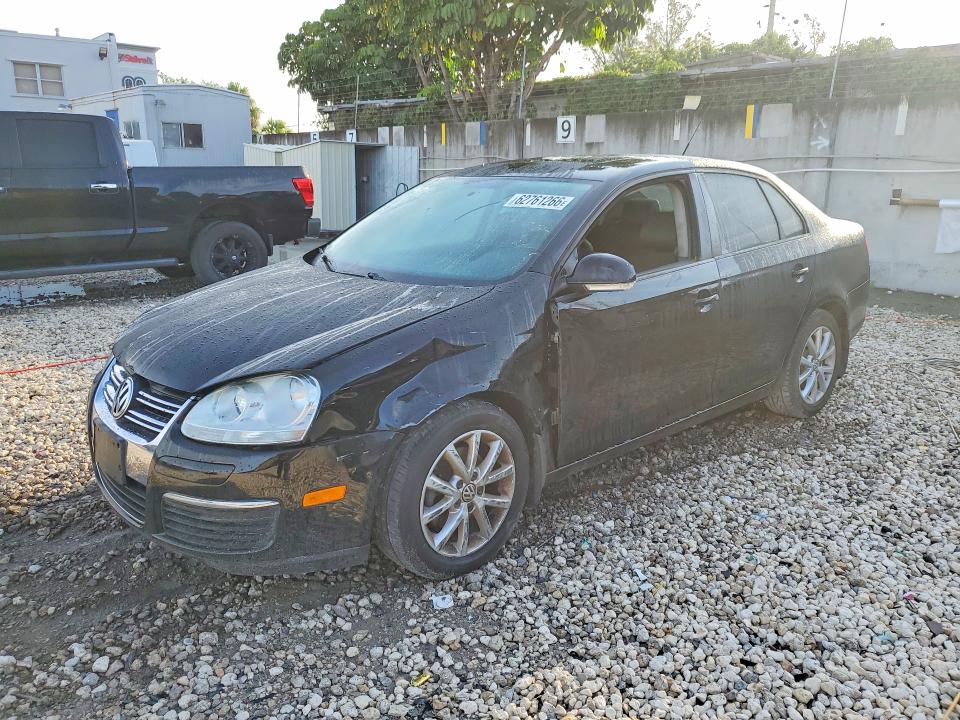 62761266 :رقم المزاد ، 3VWRZ7AJXAM163103 vin ، 2010 Volkswagen Jetta مزاد بيع