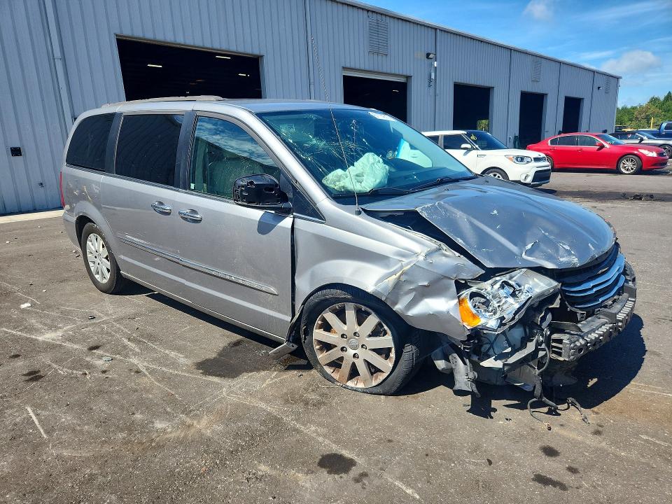 2016 Chrysler Town & Country მანქანა იყიდება აუქციონზე, vin: 2C4RC1BG2GR137892, აუქციონის ნომერი: 61114816