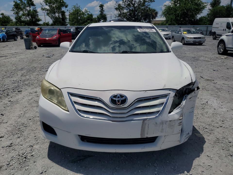 62631946 :رقم المزاد ، 4T1BF3EK4BU757588 vin ، 2011 Toyota Camry مزاد بيع