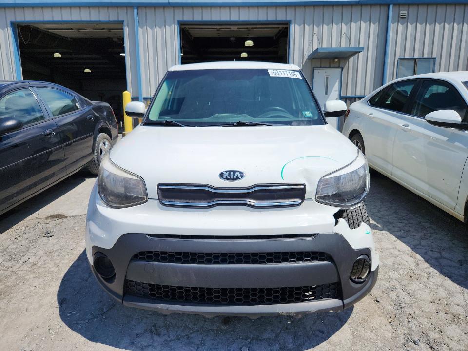63117196 :رقم المزاد ، KNDJN2A21J7564217 vin ، 2018 Kia Soul مزاد بيع
