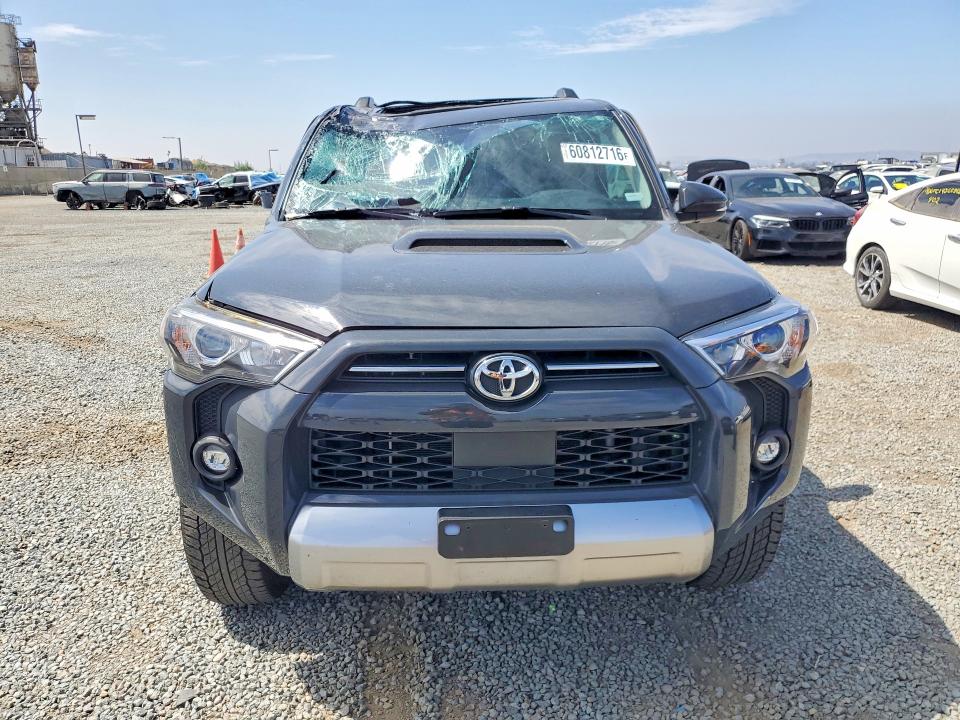 60812716 :رقم المزاد ، JTERU5JR1R6278496 vin ، 2024 Toyota 4runner مزاد بيع