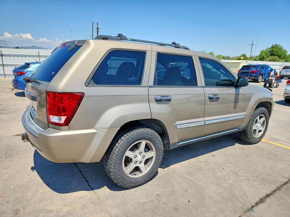 2005 Jeep Grand Cherokee მანქანა იყიდება აუქციონზე, vin: 1J4HR48N95C697703, აუქციონის ნომერი: 61189716
