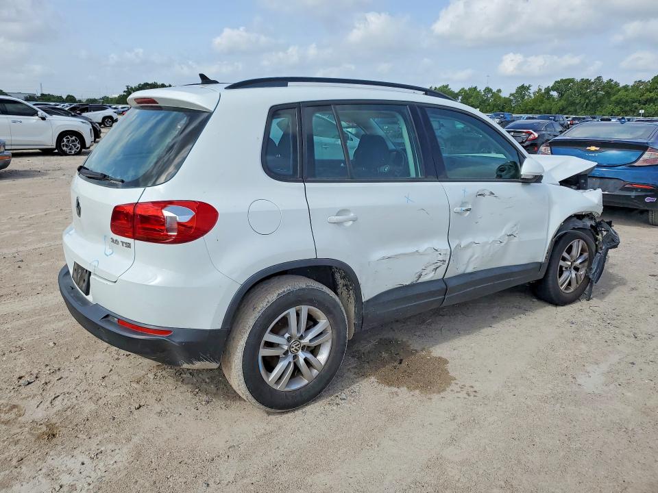 2015 Volkswagen Tiguan მანქანა იყიდება აუქციონზე, vin: WVGAV7AX2FW518896, აუქციონის ნომერი: 61879556