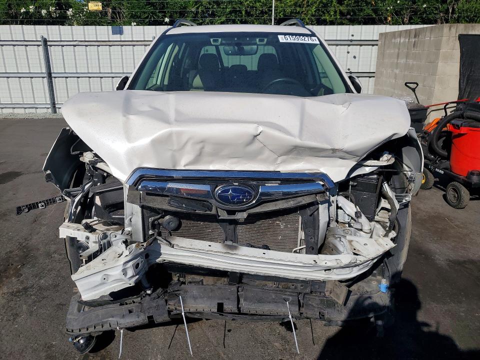 61595276 :رقم المزاد ، JF2SKAUC4MH450983 vin ، 2021 Subaru Forester مزاد بيع