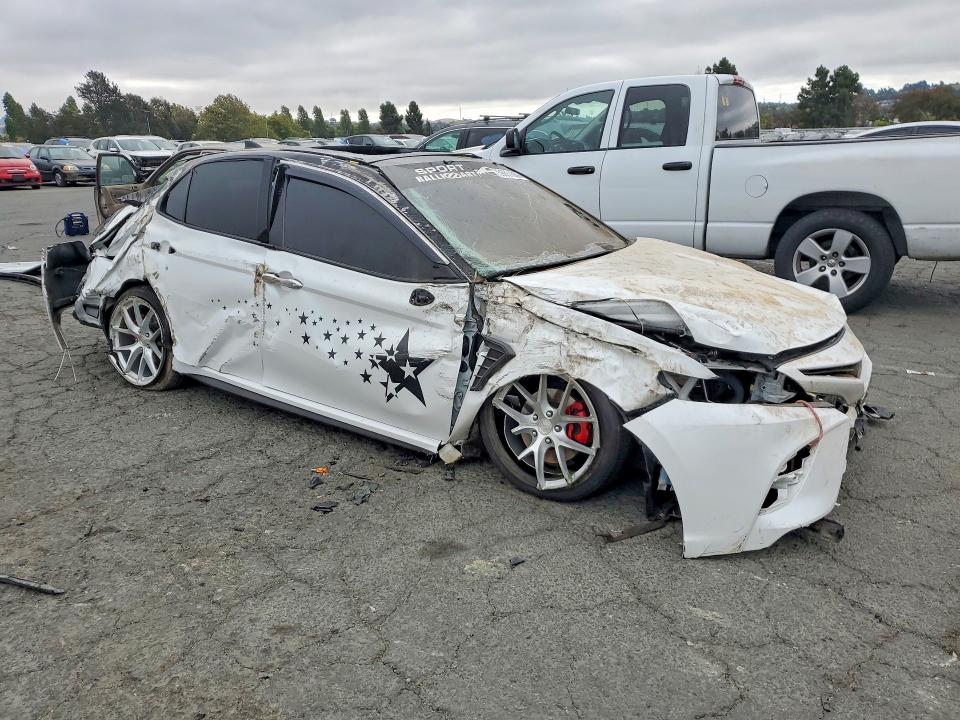 2018 Toyota Camry მანქანა იყიდება აუქციონზე, vin: 4T1BZ1HKXJU019770, აუქციონის ნომერი: 59851006