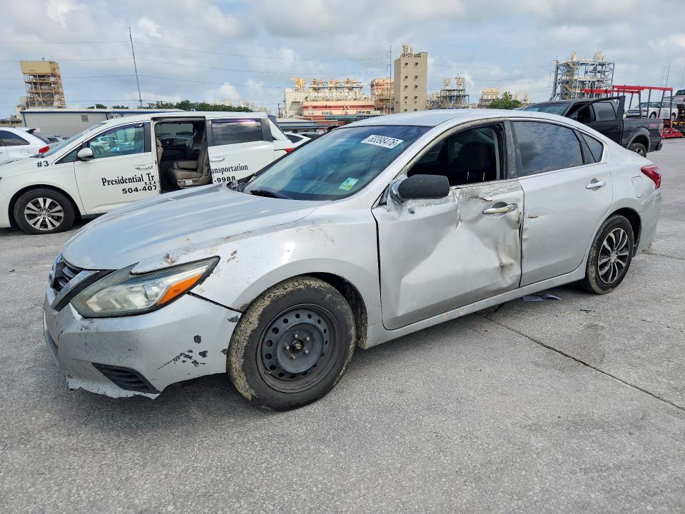 2018 Nissan Altima მანქანა იყიდება აუქციონზე, vin: 1N4AL3AP5JC250588, აუქციონის ნომერი: 63398476