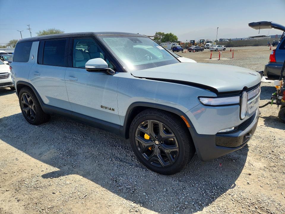 58931326 :رقم المزاد ، 7PDSGABA5PN023814 vin ، 2023 Rivian R1s مزاد بيع