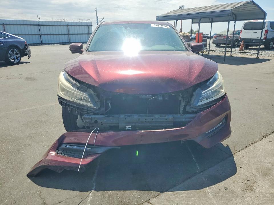 2017 Honda Accord მანქანა იყიდება აუქციონზე, vin: 1HGCR3F94HA015103, აუქციონის ნომერი: 61974396