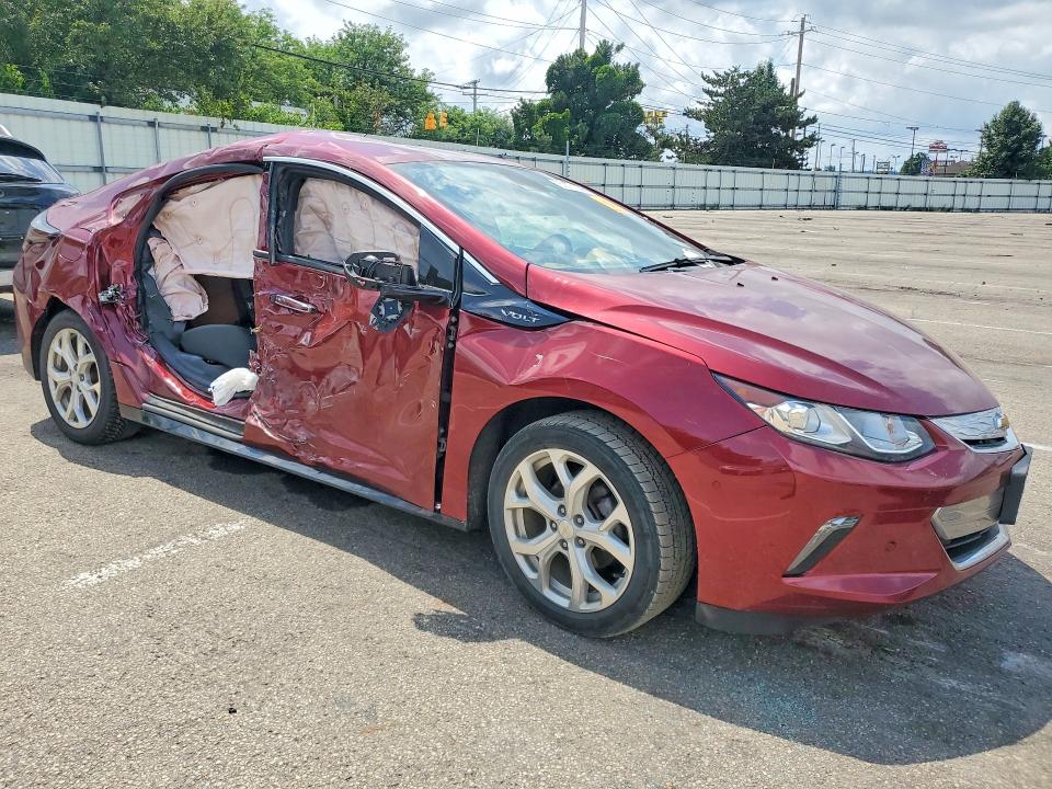 59781806 :رقم المزاد ، 1G1RD6S56HU200675 vin ، 2017 Chevrolet Volt مزاد بيع