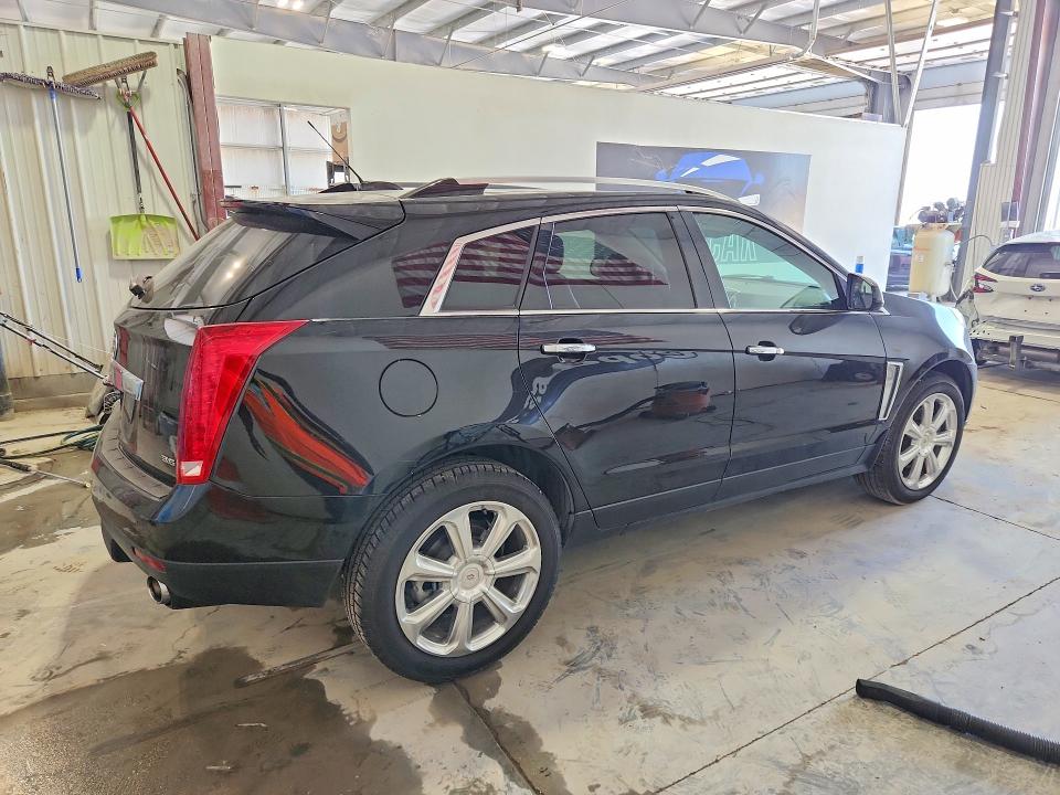 85625305 :رقم المزاد ، 3GYFNGE38FS629296 vin ، 2015 Cadillac Srx مزاد بيع