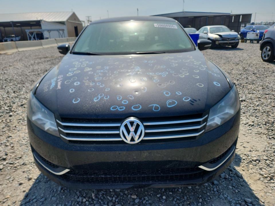 59608906 :رقم المزاد ، 1VWAT7A37FC018643 vin ، 2015 Volkswagen Passat مزاد بيع