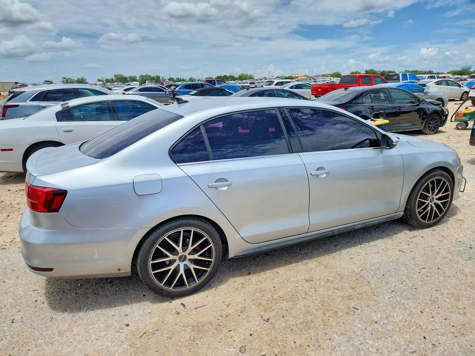 2015 Volkswagen Jetta მანქანა იყიდება აუქციონზე, vin: 3VW4S7AJ5FM265981, აუქციონის ნომერი: 61039636
