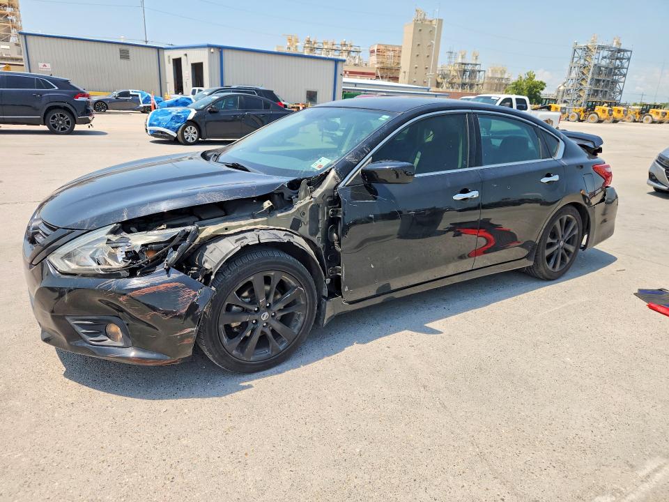 Продаж на аукціоні авто 2018 Nissan Altima, vin: 1N4AL3AP0JC173872, номер лоту: 62718966