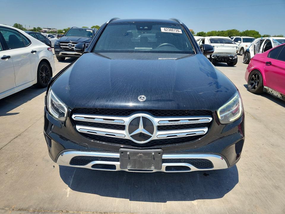62380726 :رقم المزاد ، W1N0G8DB1MF927462 vin ، 2021 Mercedes-benz Glc مزاد بيع